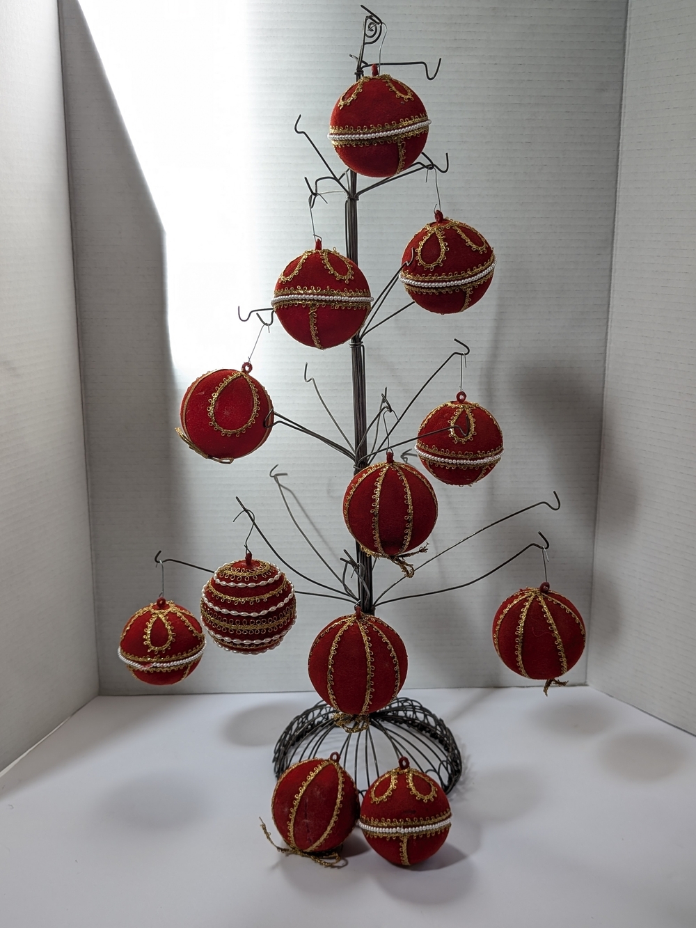VINTAGE Mr Christmas VELVET/ Felt Covered CHRISTMAS ORNAMENT With Gold Trim
